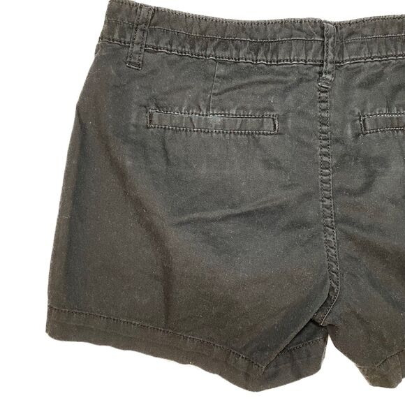 ELLE | Black Chino Shorts | Size 6 - Picture 4 of 8